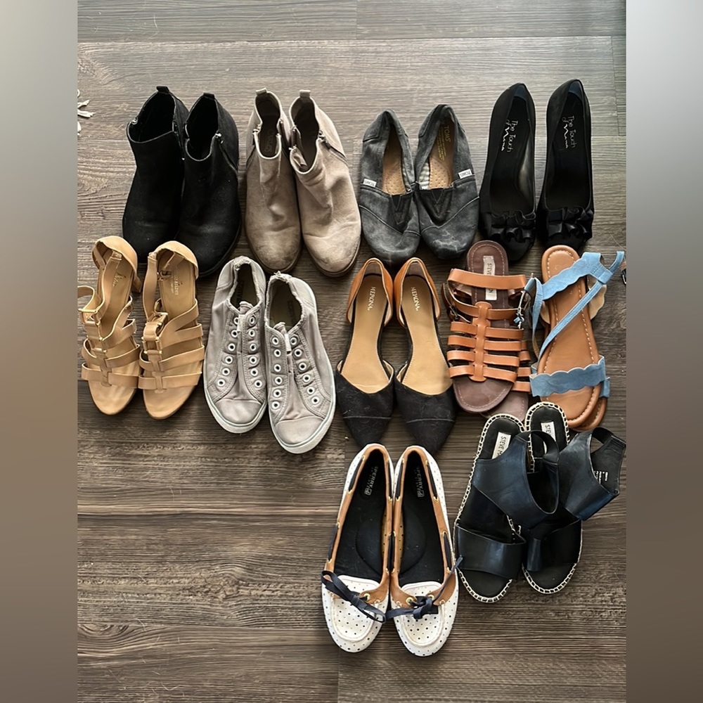 Women’s Shoe Lot size 9-9.5
